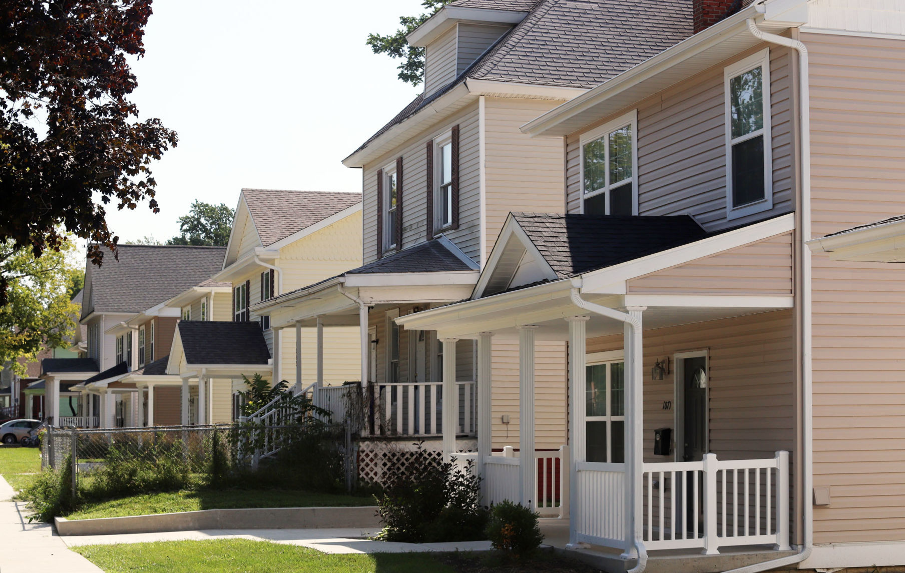 Macon Street Row of Houses 8.28.18